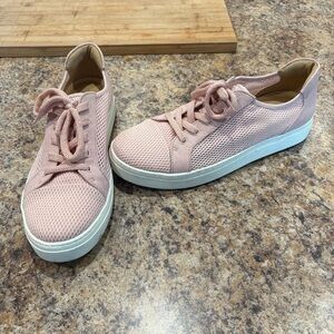 Pink size 11 Naturalizer shoes